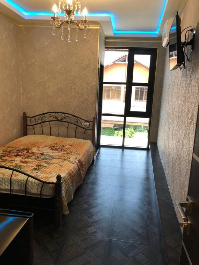 Nina Mini Hotel Gagra Ngoại thất bức ảnh